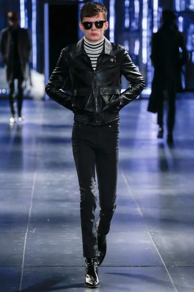 Look 33